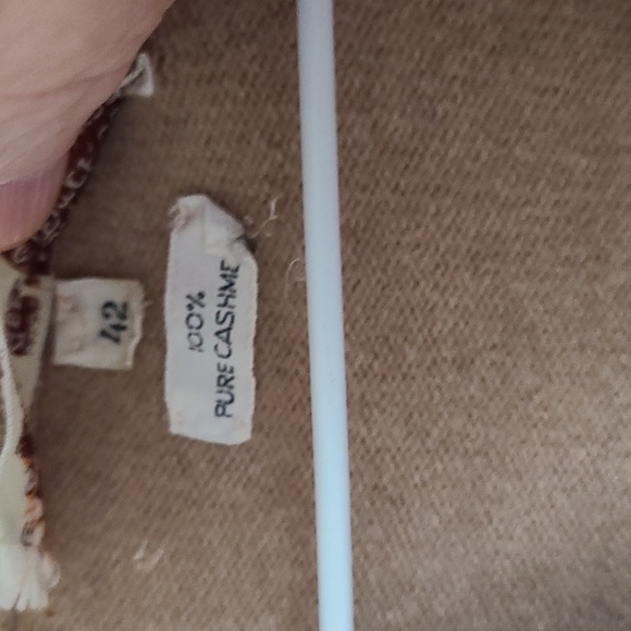 Abercrombie and Fitch Cashmere Sweater - Picture 3 of 6